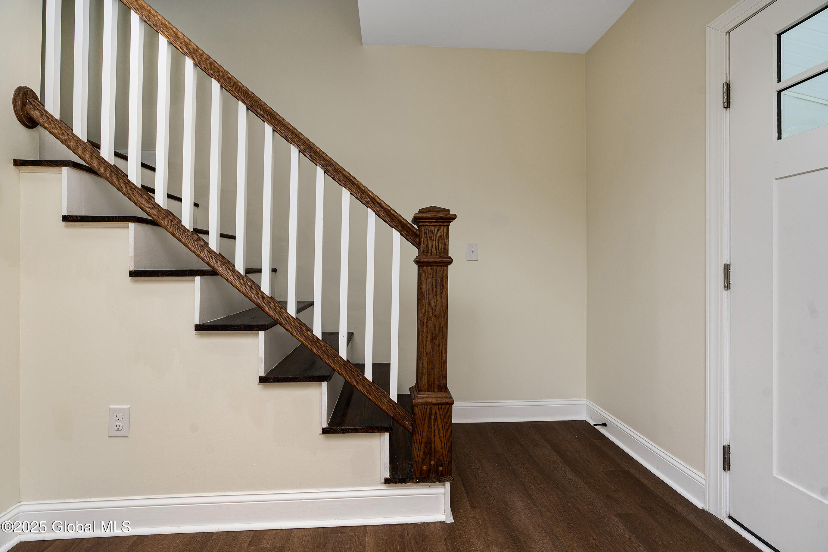 213 8th Avenue, Watervliet, New York image 4