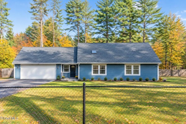 24 PEGGY ANN RD, QUEENSBURY, NY 12804 - Image c87cd6187aabcd3b3eb3a04d0340cb32/337140430