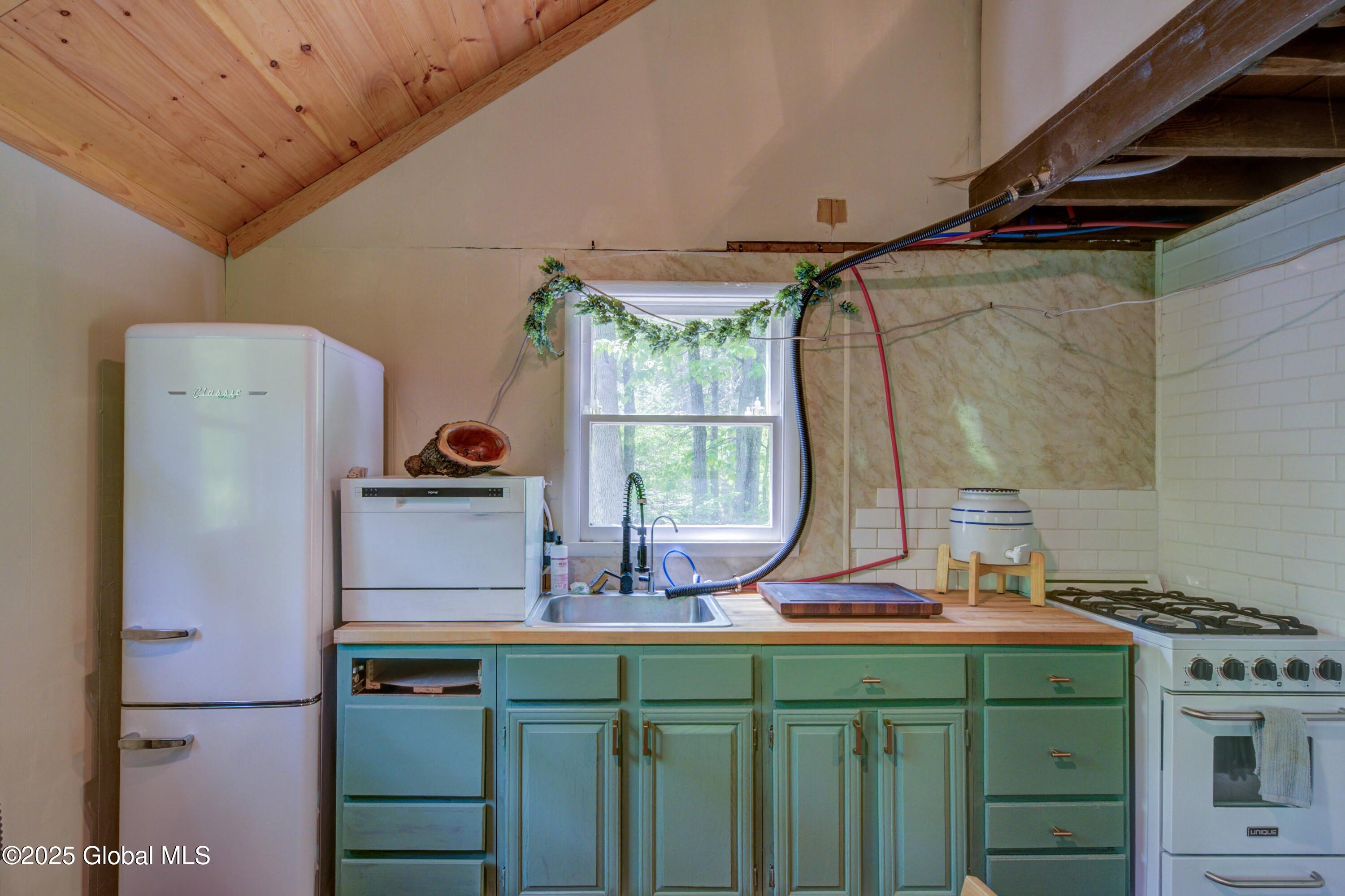 1219 Mill Valley Road, Middleburgh, New York image 9