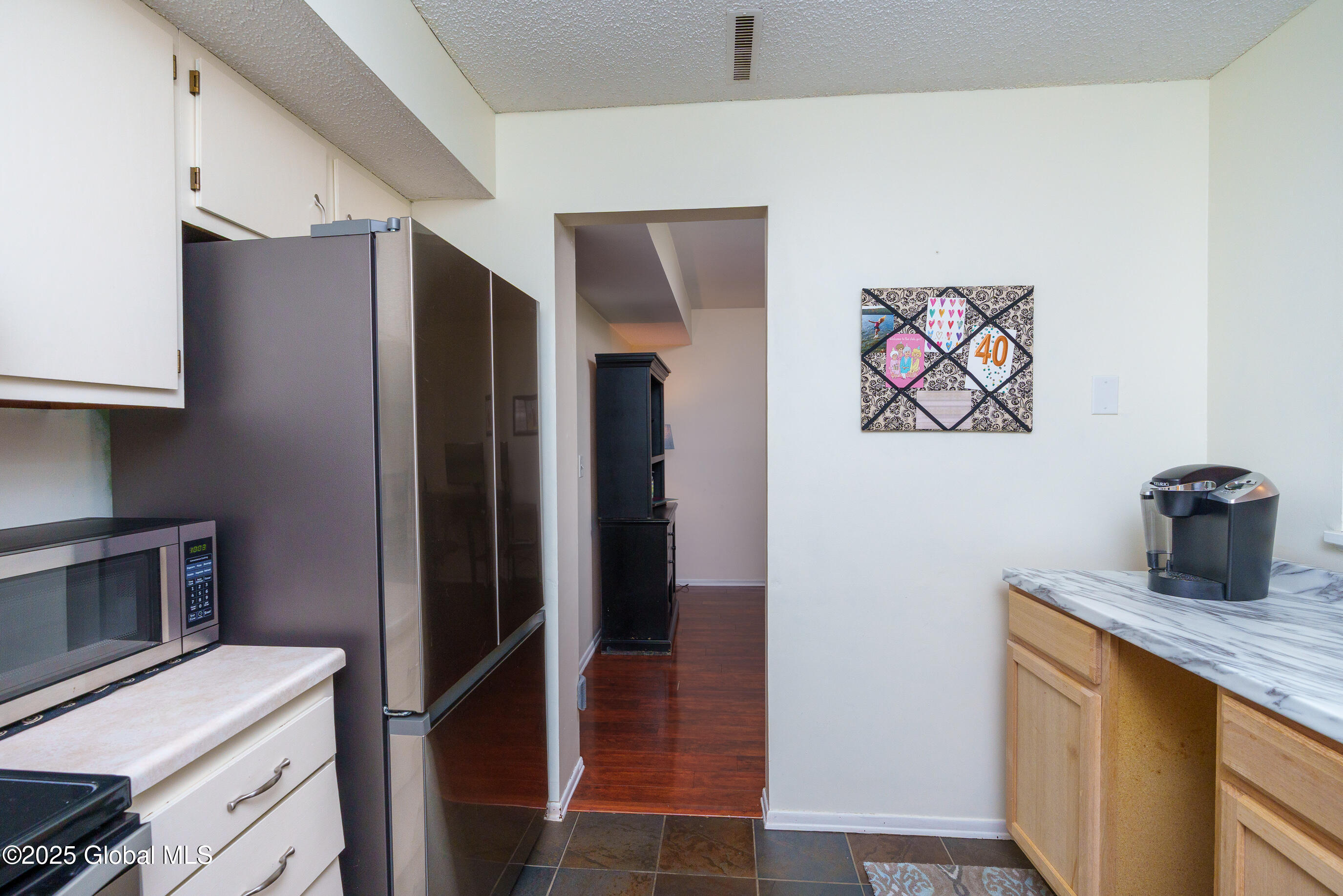406 Greenhill Court Ct, Albany, New York image 9