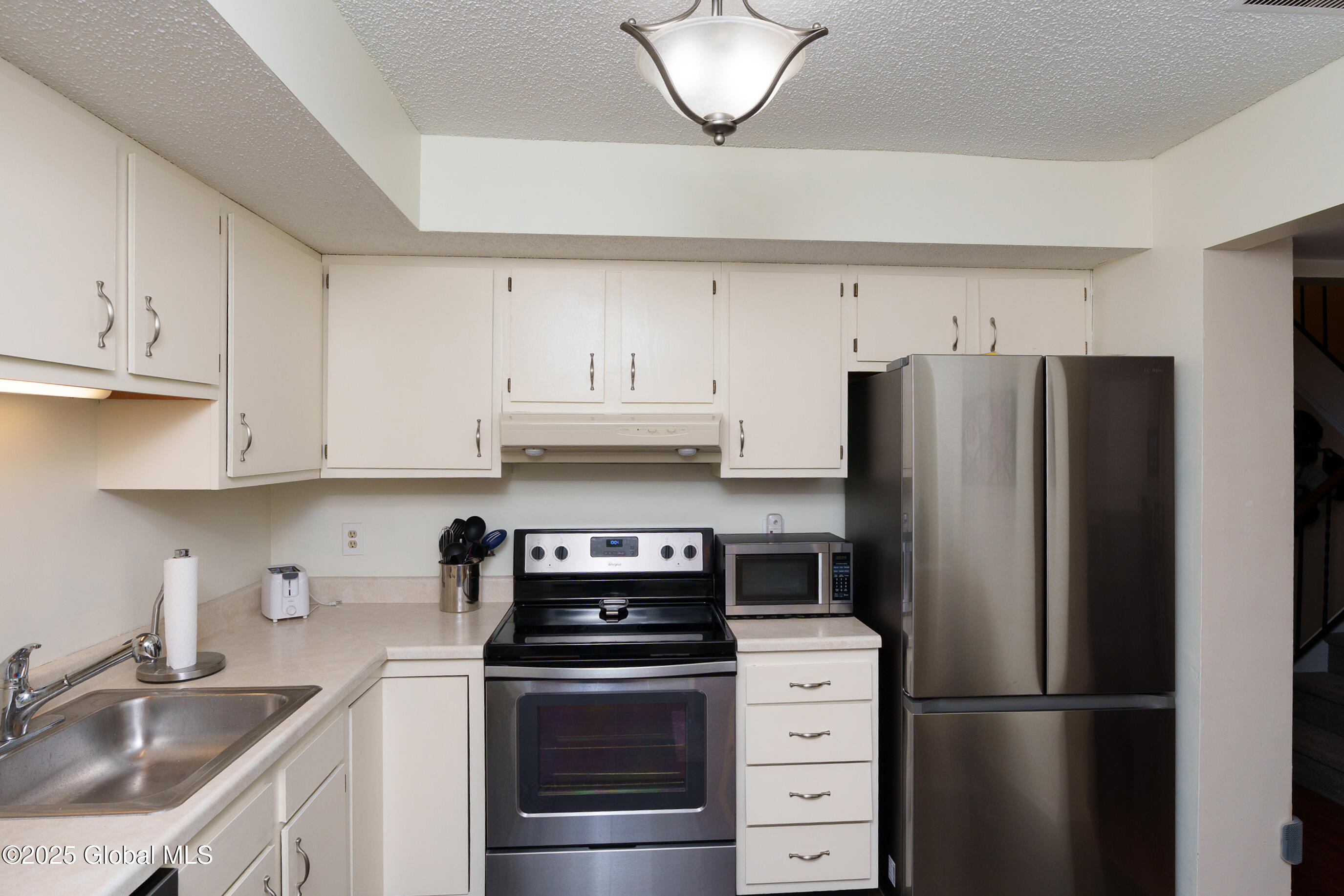 406 Greenhill Court Ct, Albany, New York image 6