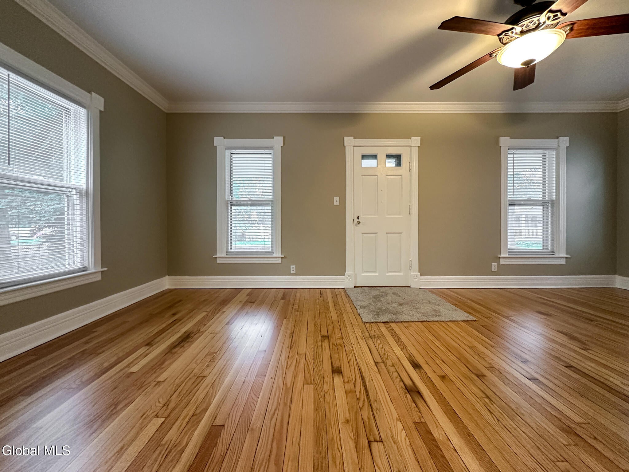 9 Flandreaux Avenue
