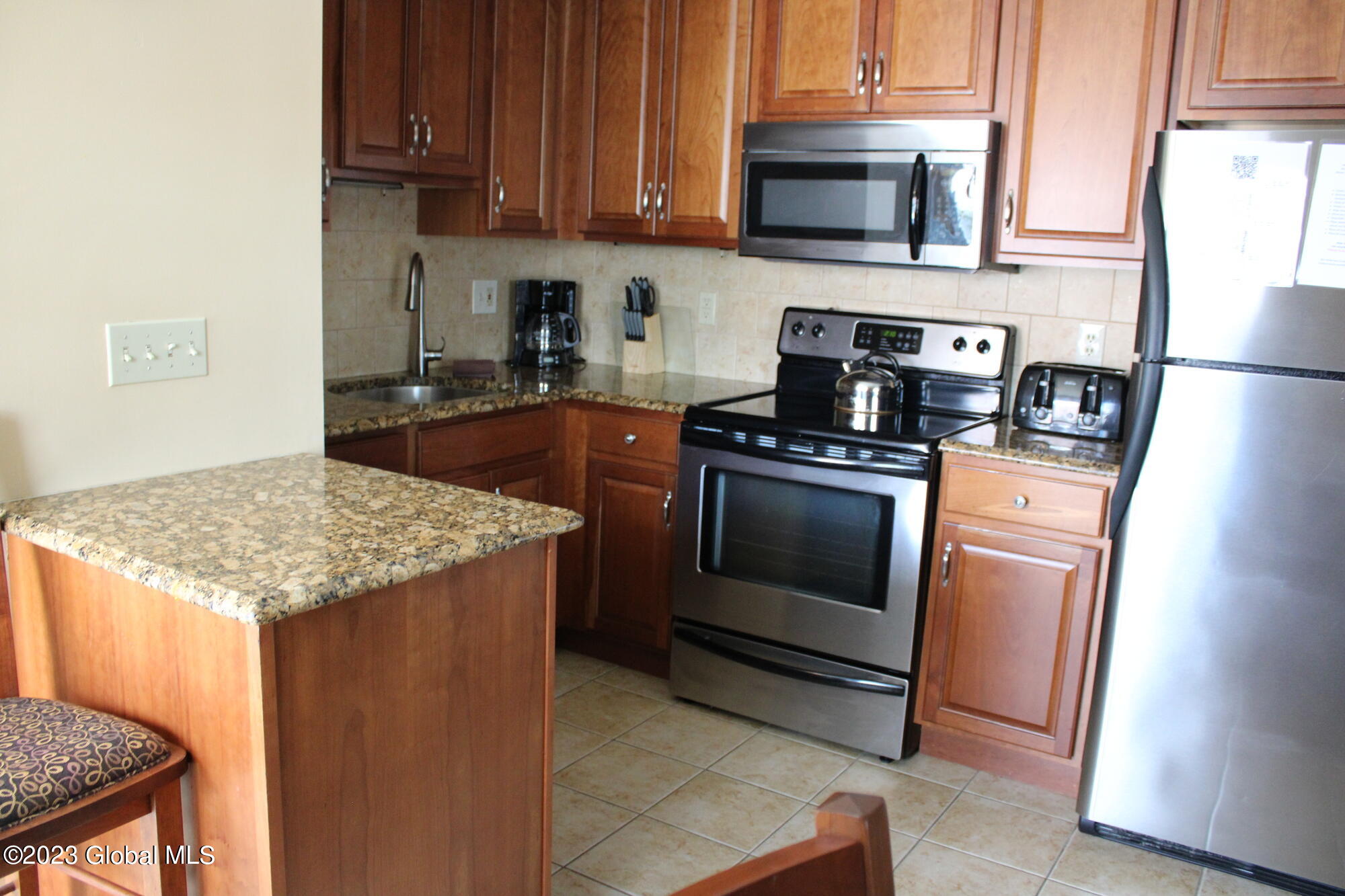3014 Lake Shore Drive 15B