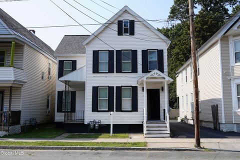 Photo of 21 Grove Place #1, Schenectady, NY 12307 (MLS # 202528152)