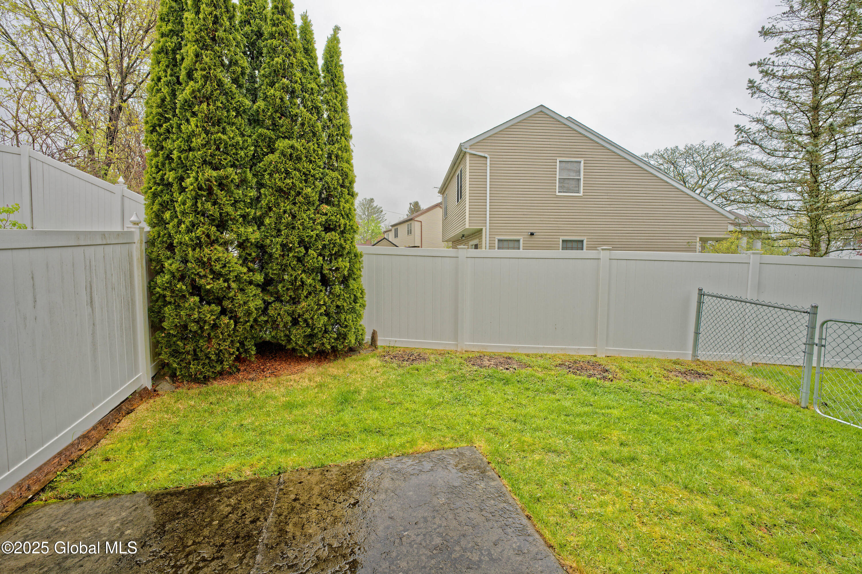 17 Diane Court, Cohoes, New York image 28