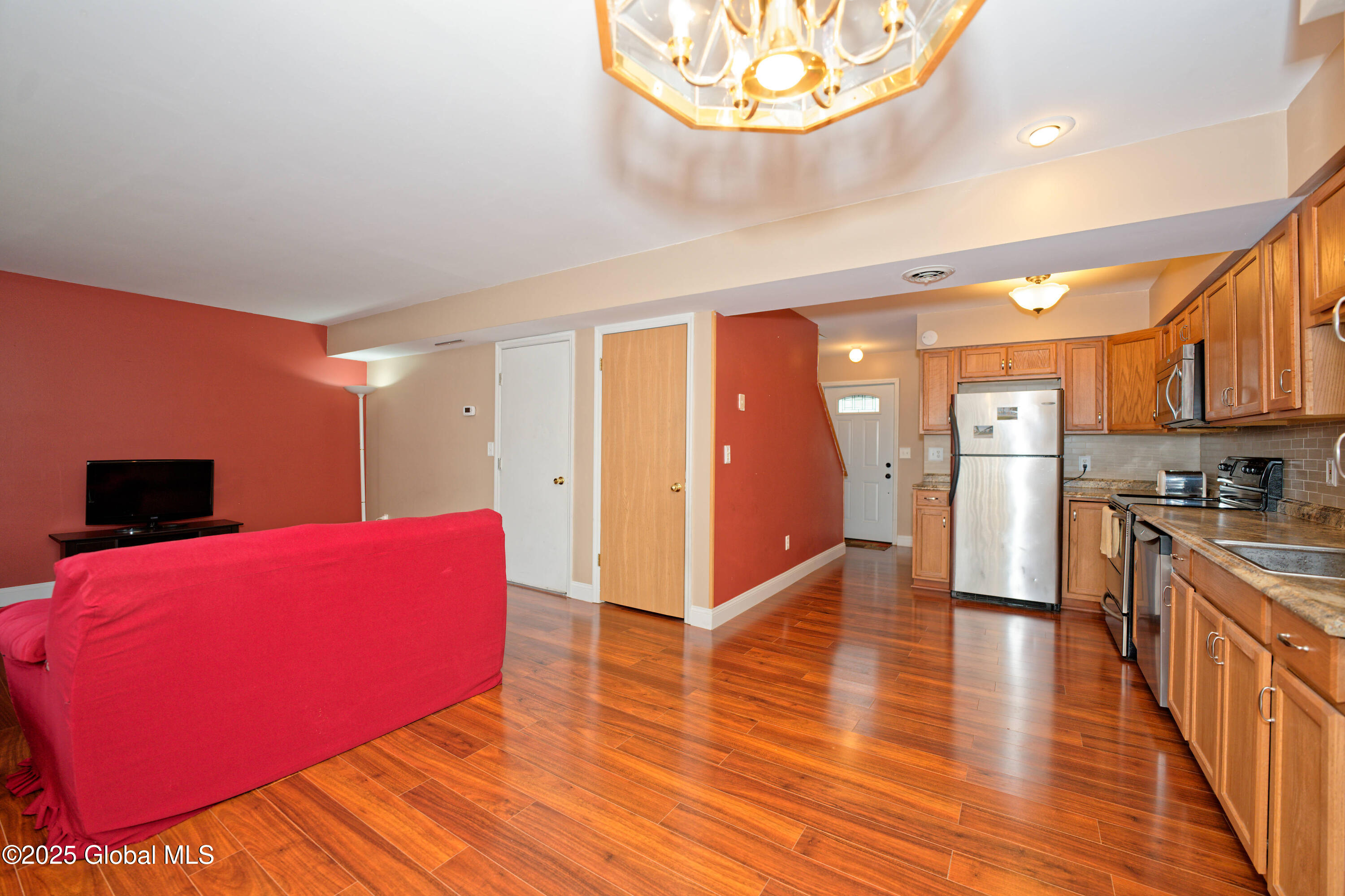 17 Diane Court, Cohoes, New York image 14