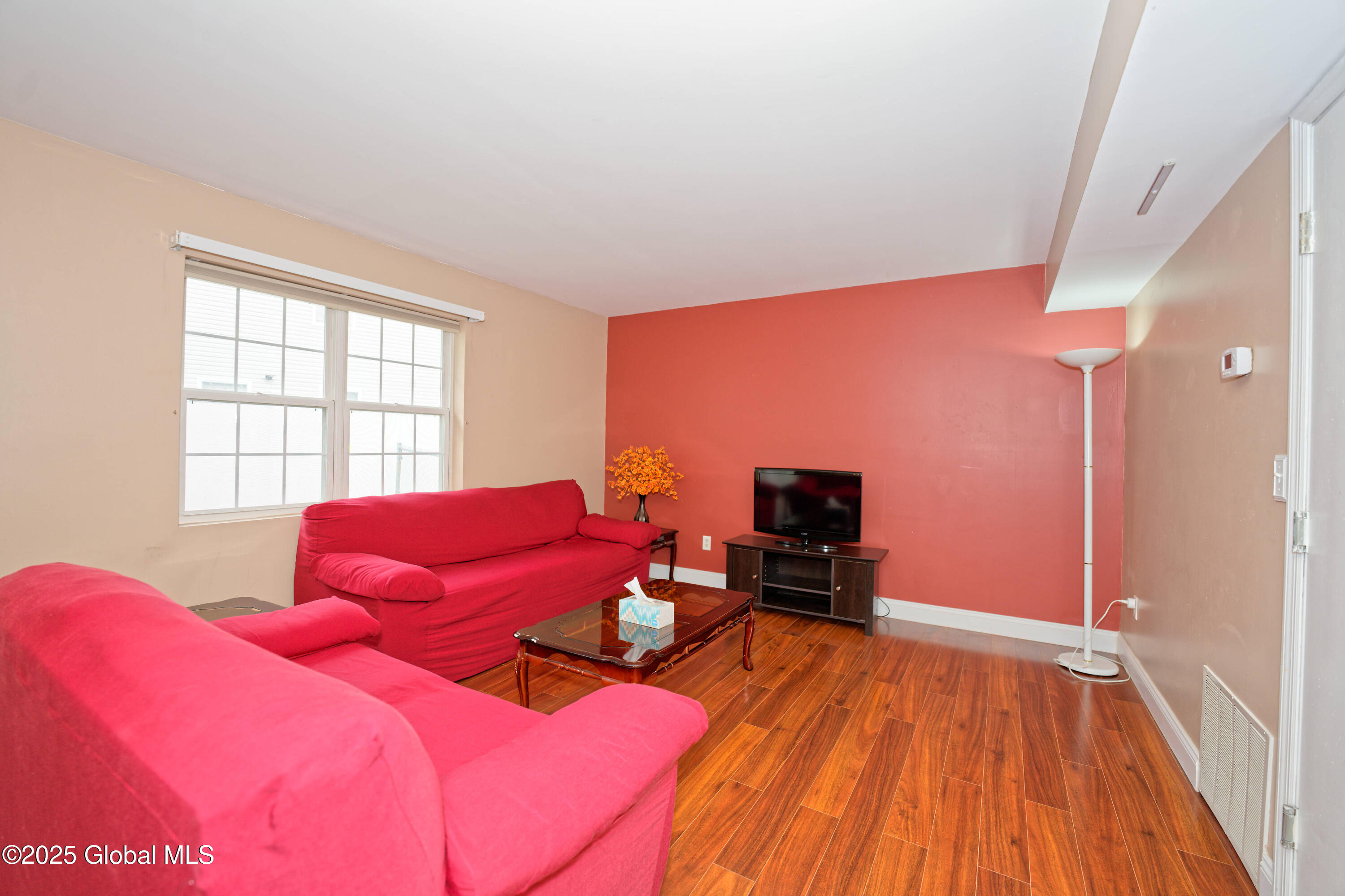 17 Diane Court, Cohoes, New York image 16