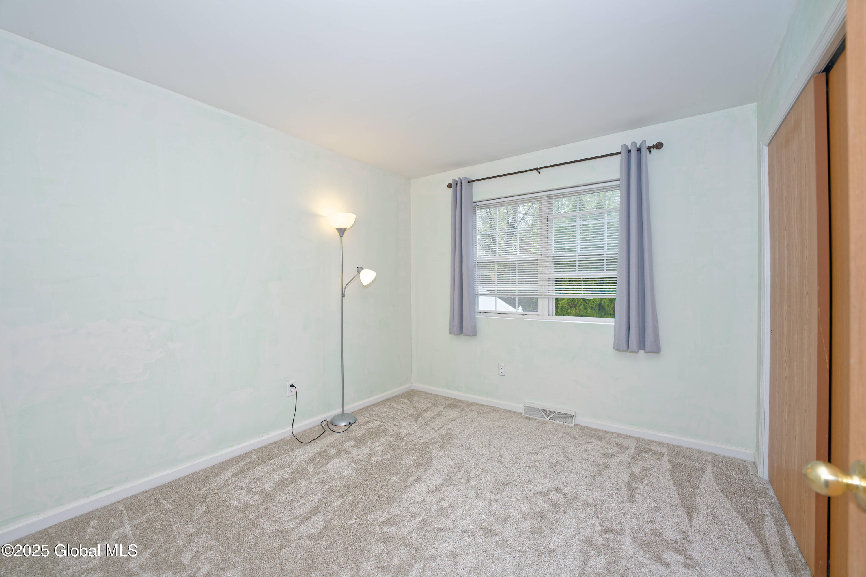 17 Diane Court, Cohoes, New York image 22