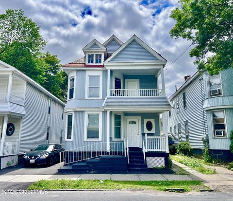 Photo of 517 Summit Avenue, Schenectady, NY 12307 (MLS # 202520677)