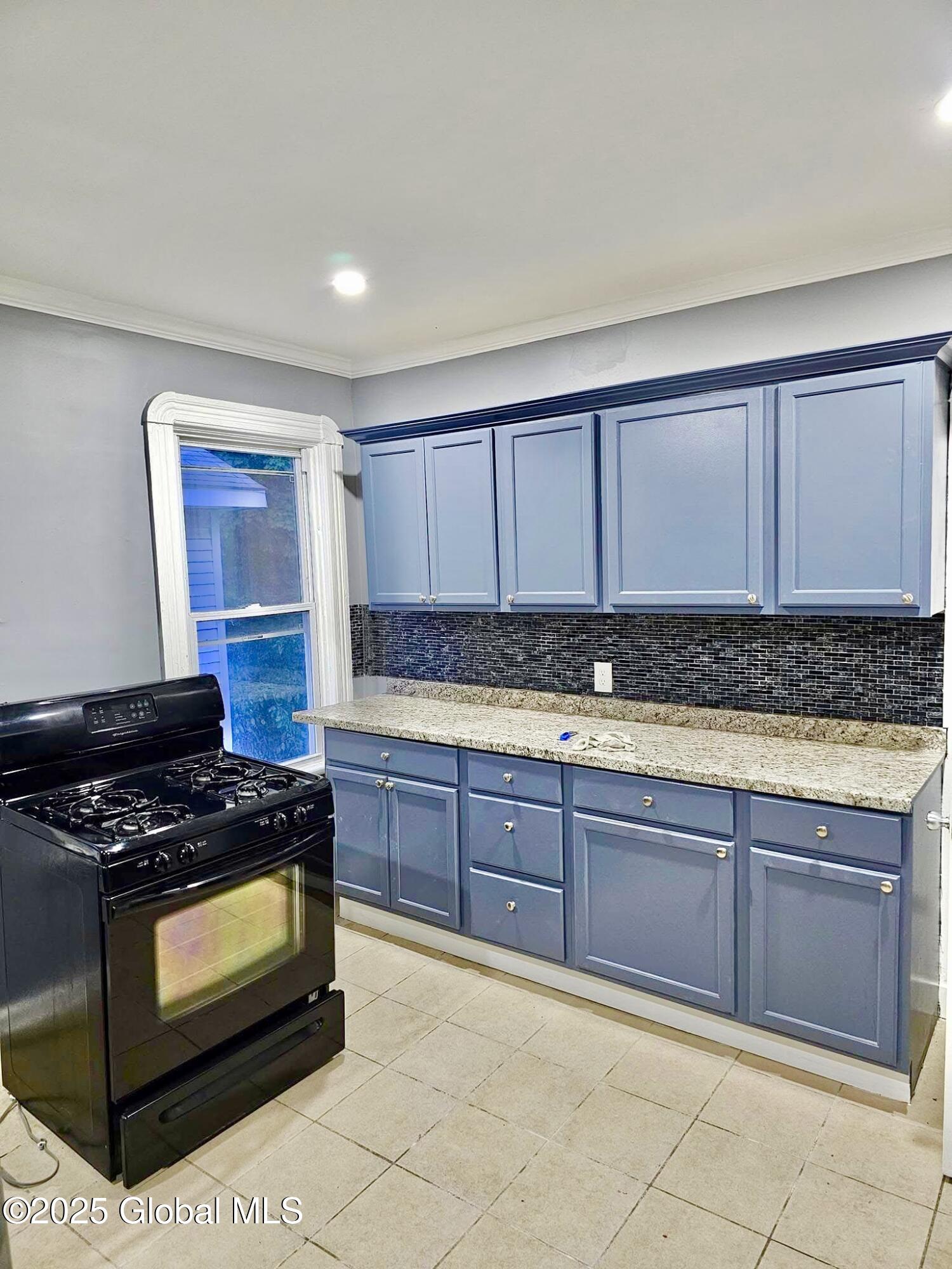 Schenectady, New York 12307, United States, 6 Bedrooms Bedrooms, ,2 BathroomsBathrooms,Residential,Active,162255