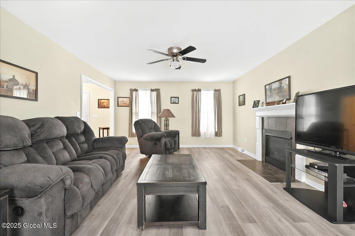 908 Macarthur Drive, Ballston Spa, New York image 12