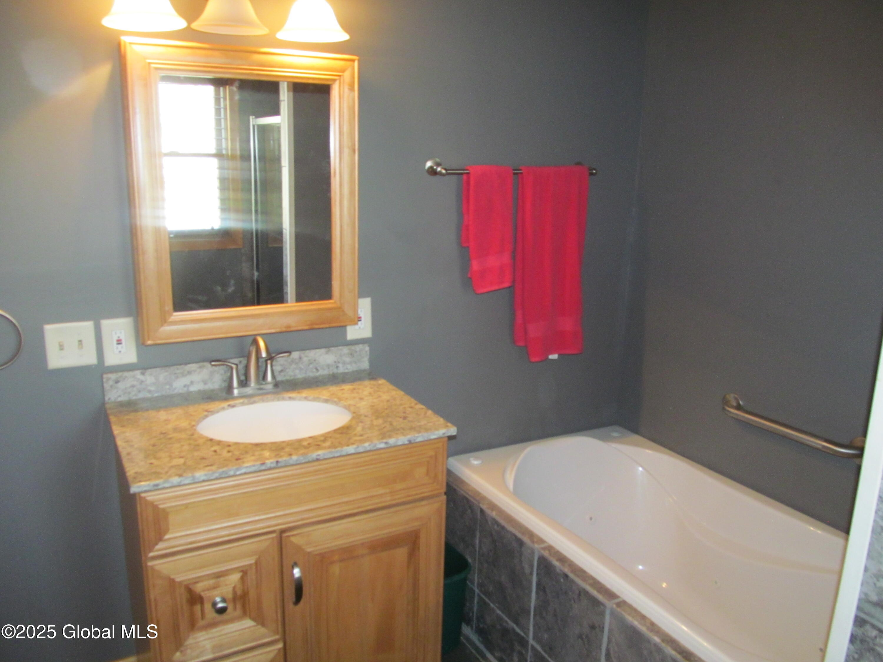 18 Thomson Road, Greenwich, New York image 8
