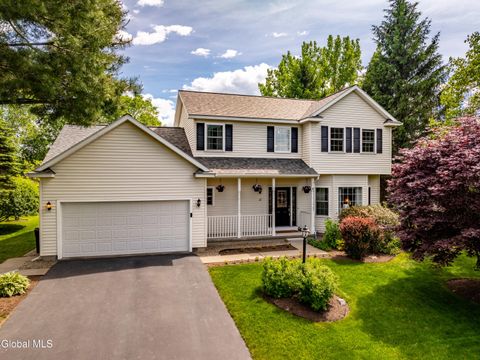 Homes For Sale - 22 Blue Jay Way<br/> Saratoga County, Rexford, NY 12148