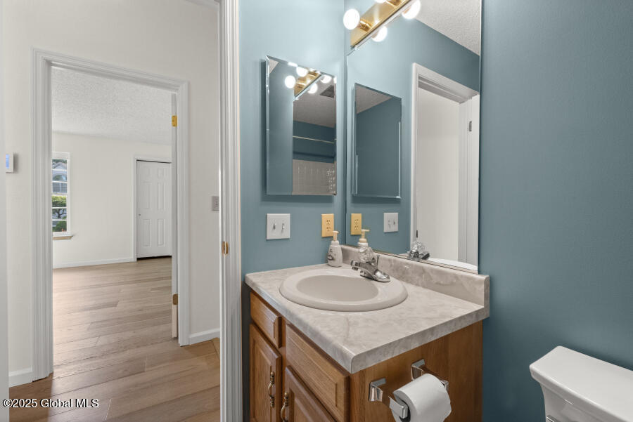 17 Malibu Hill, Rensselaer, New York image 22