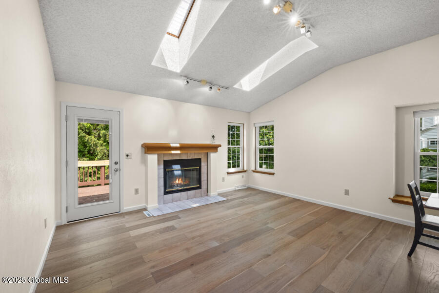 17 Malibu Hill, Rensselaer, New York image 6