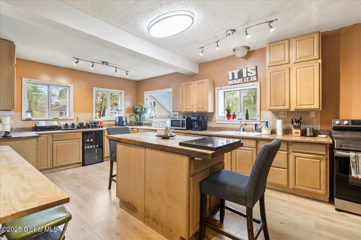 209 Lake Avenue, Lake Luzerne, New York image 3