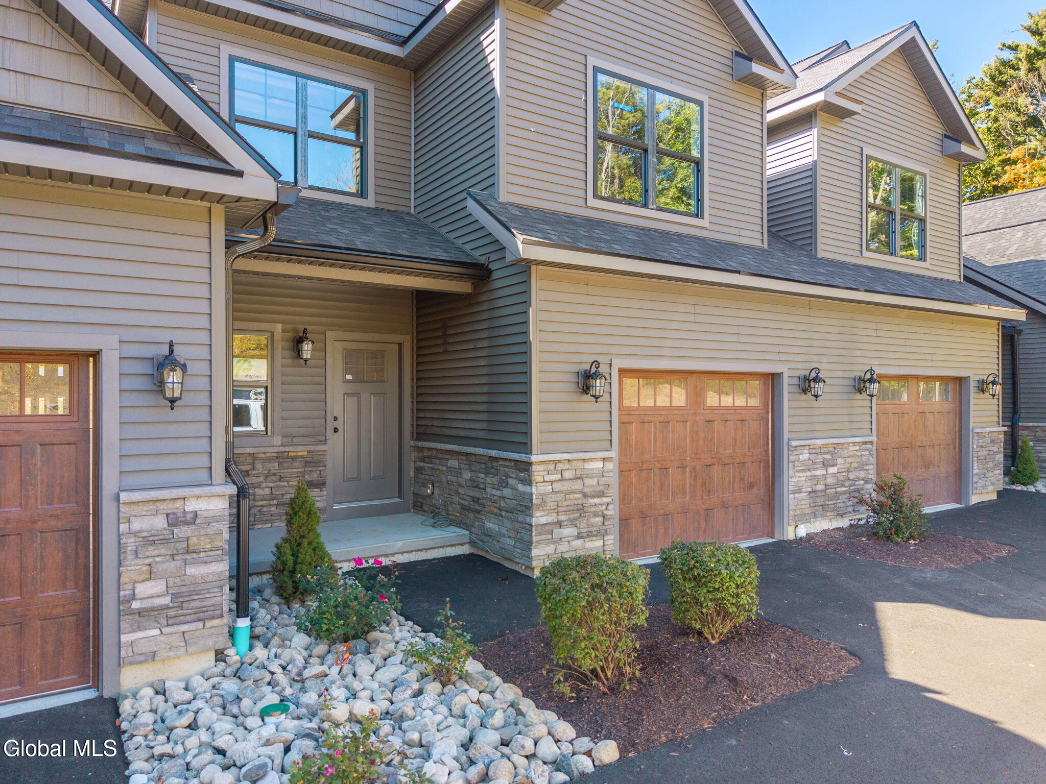 41 Hill Crest Lane UNIT 17