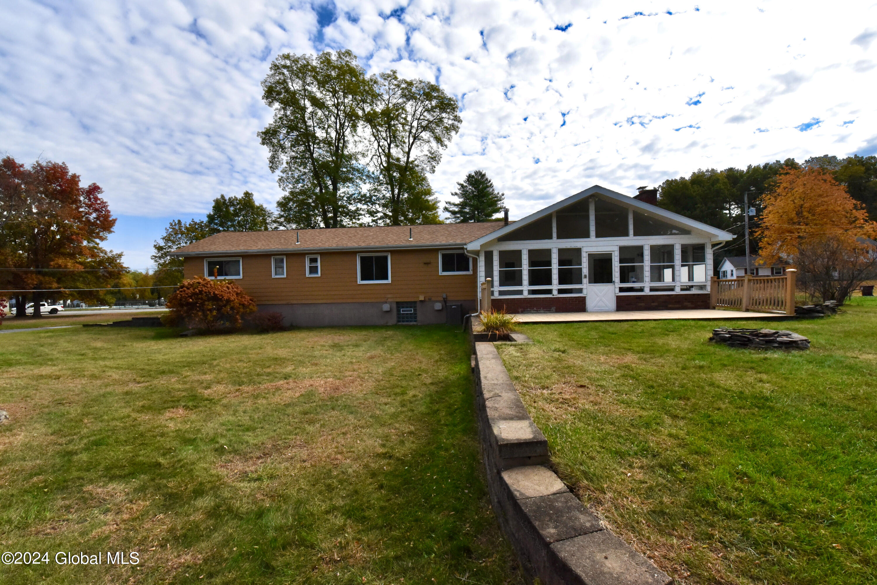 8 Locust Lane, Clifton Park, New York image 50