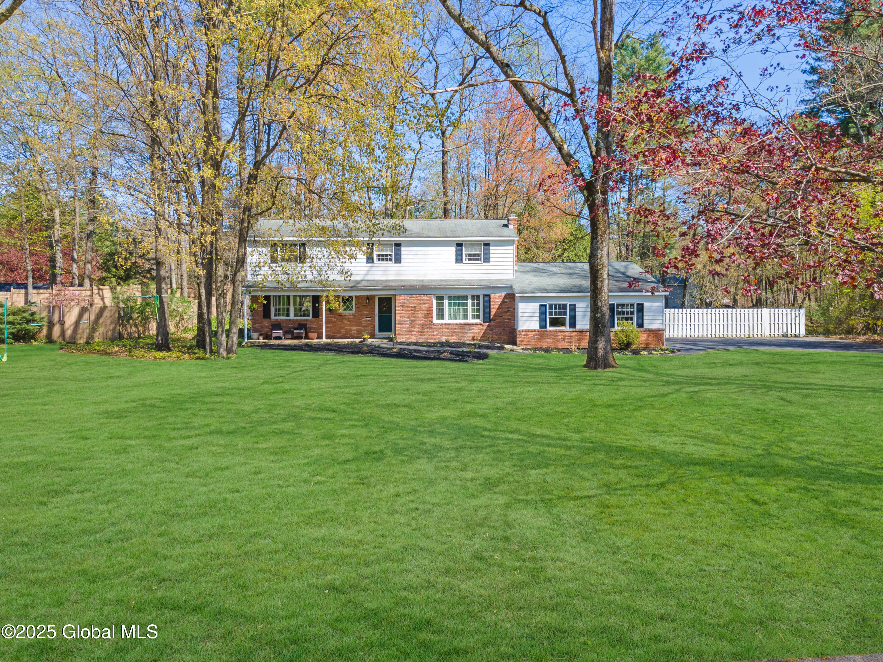 14 Tanglewood Drive, Ballston Lake, New York image 2