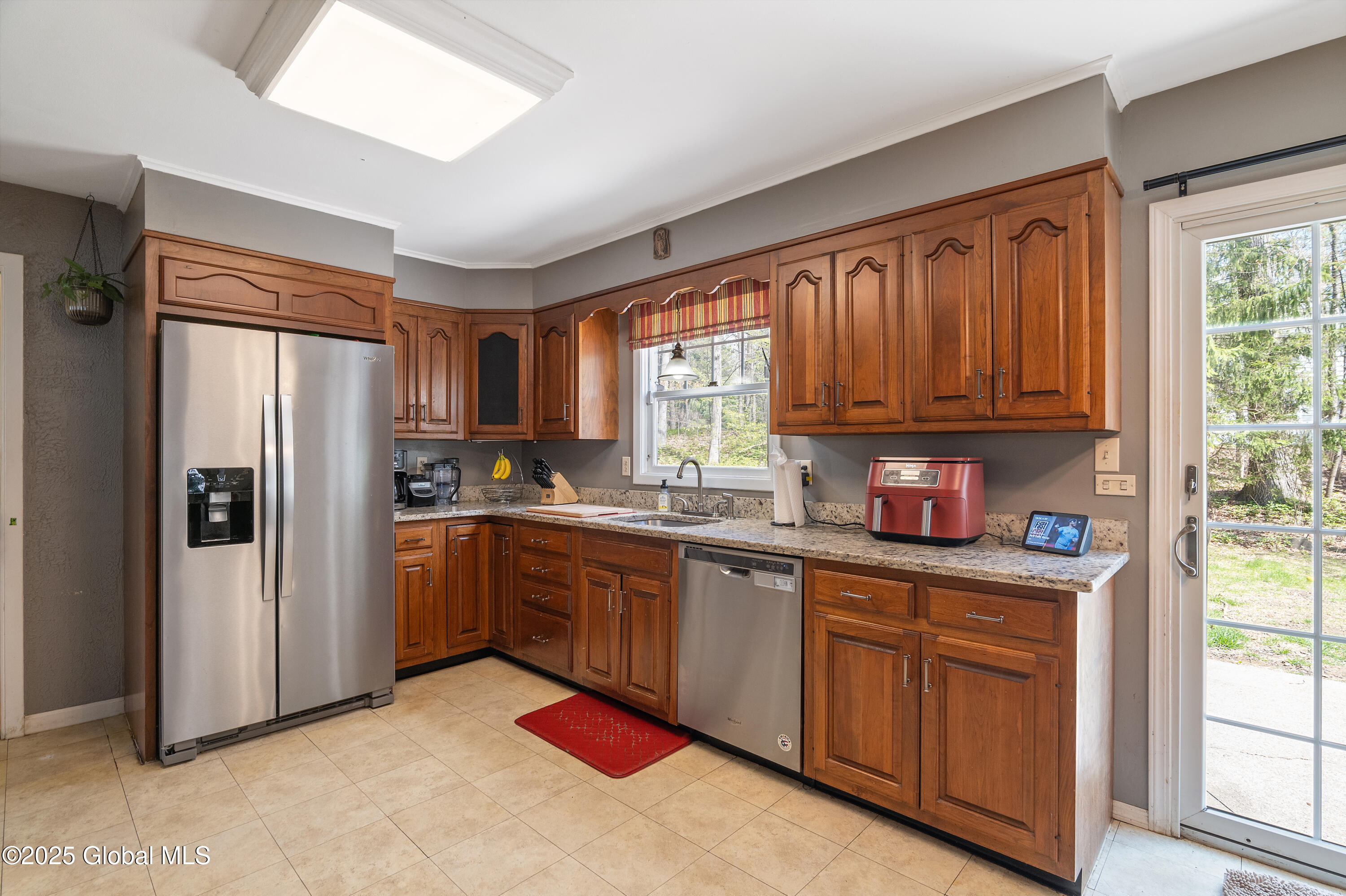 14 Tanglewood Drive, Ballston Lake, New York image 8