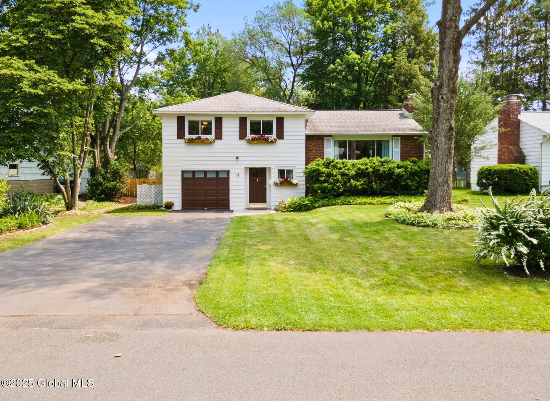11 Greenock Road, Delmar, New York image 1