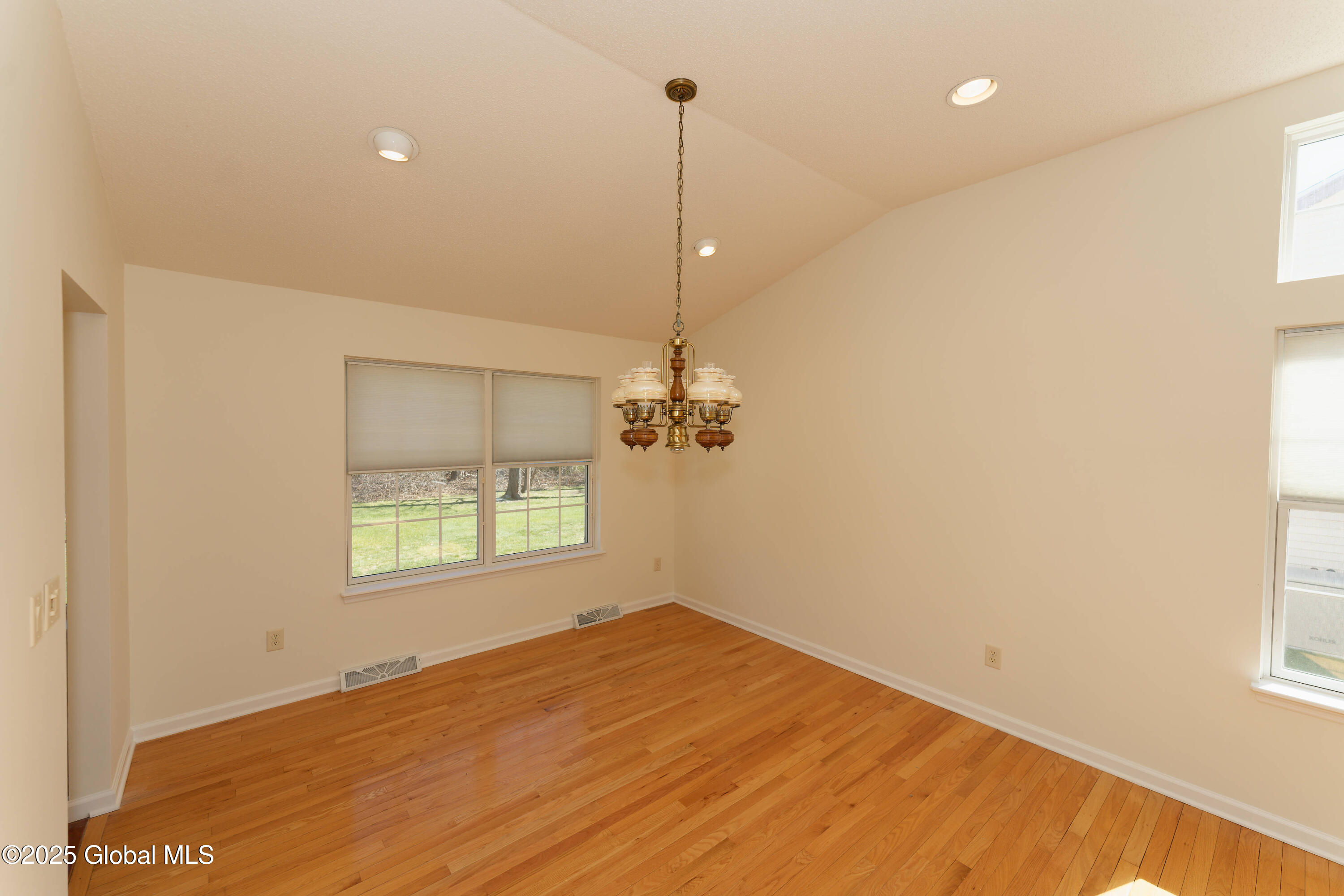 9 Dalton Court, Delmar, New York image 15