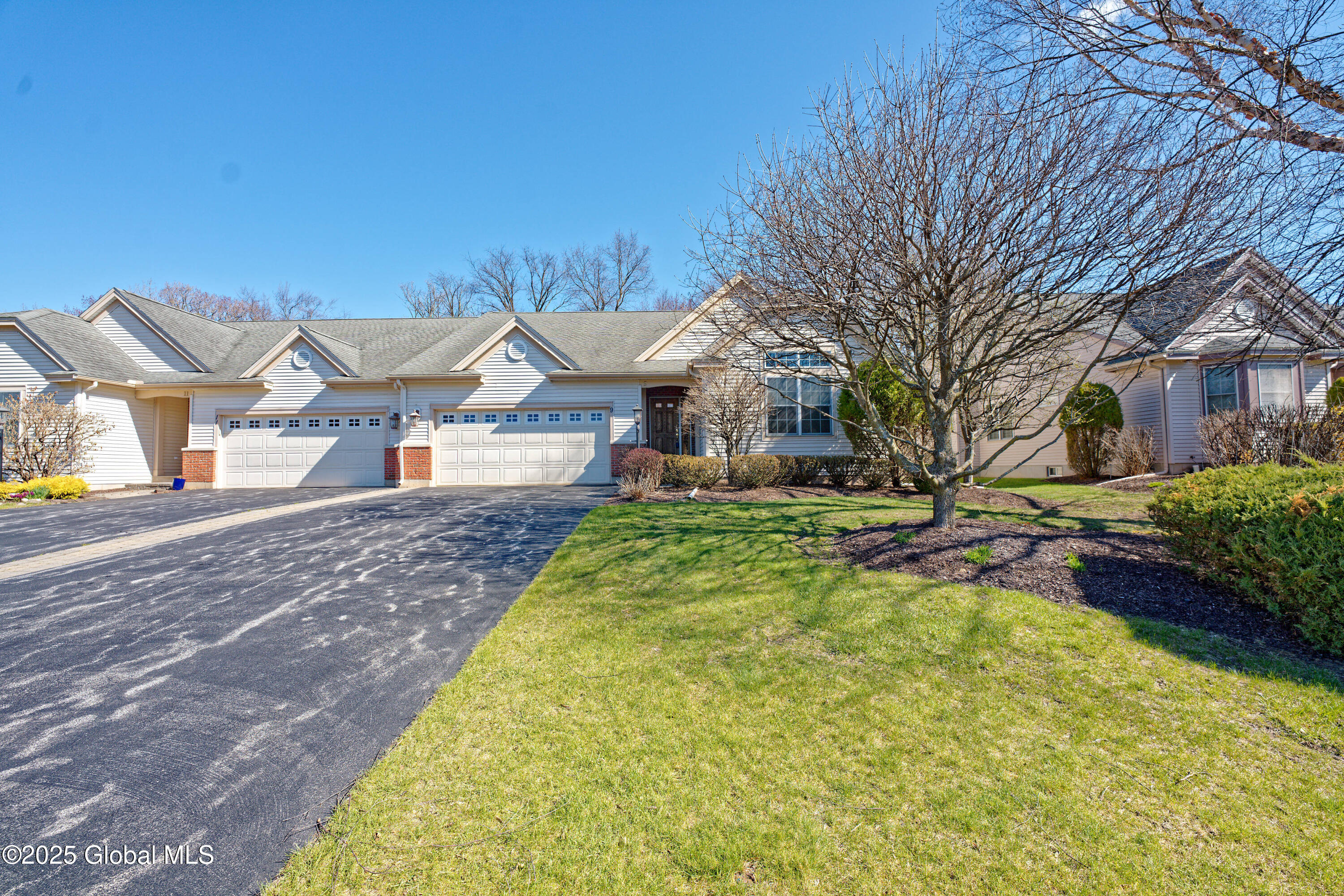 9 Dalton Court, Delmar, New York image 4