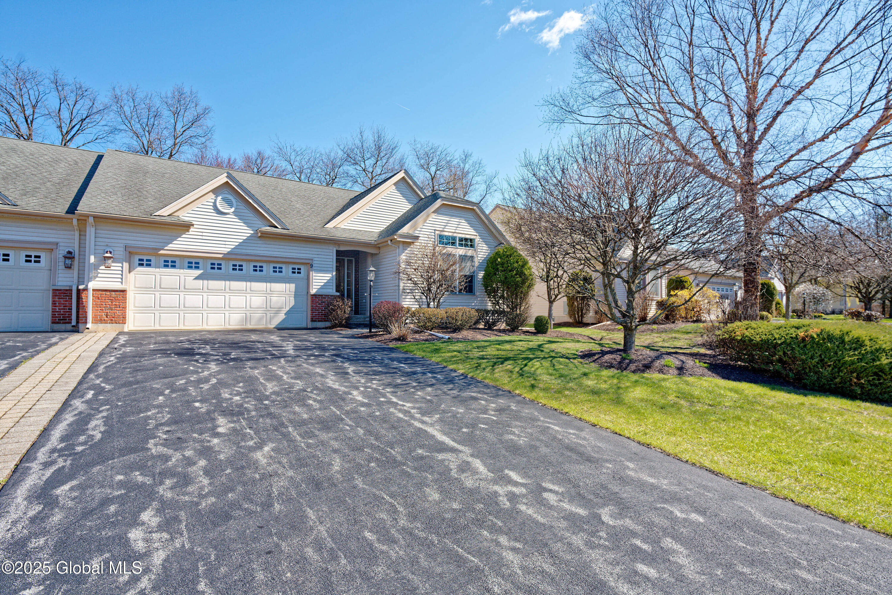 9 Dalton Court, Delmar, New York image 2