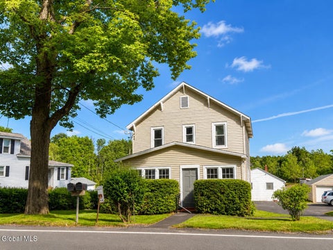 Multifamily For Rent - 92 Bridge Street #1<br/> Albany County, Selkirk, NY 12158