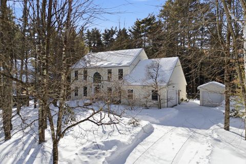 Photo of 7 Bluebird Court, Saratoga Springs, NY 12866 (MLS # 202611573)