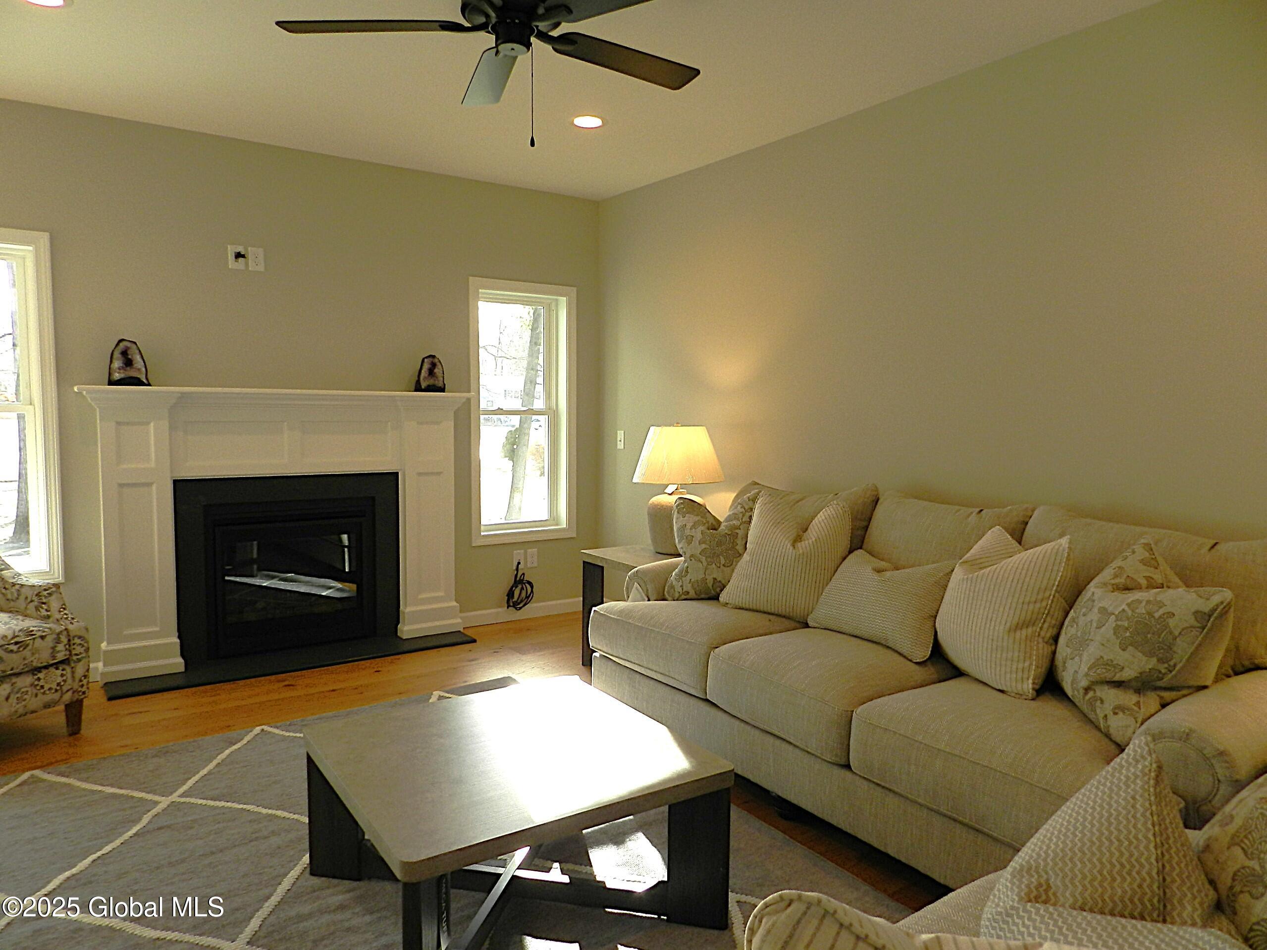 18 Sandy Boulevard, South Glens Falls, New York image 10