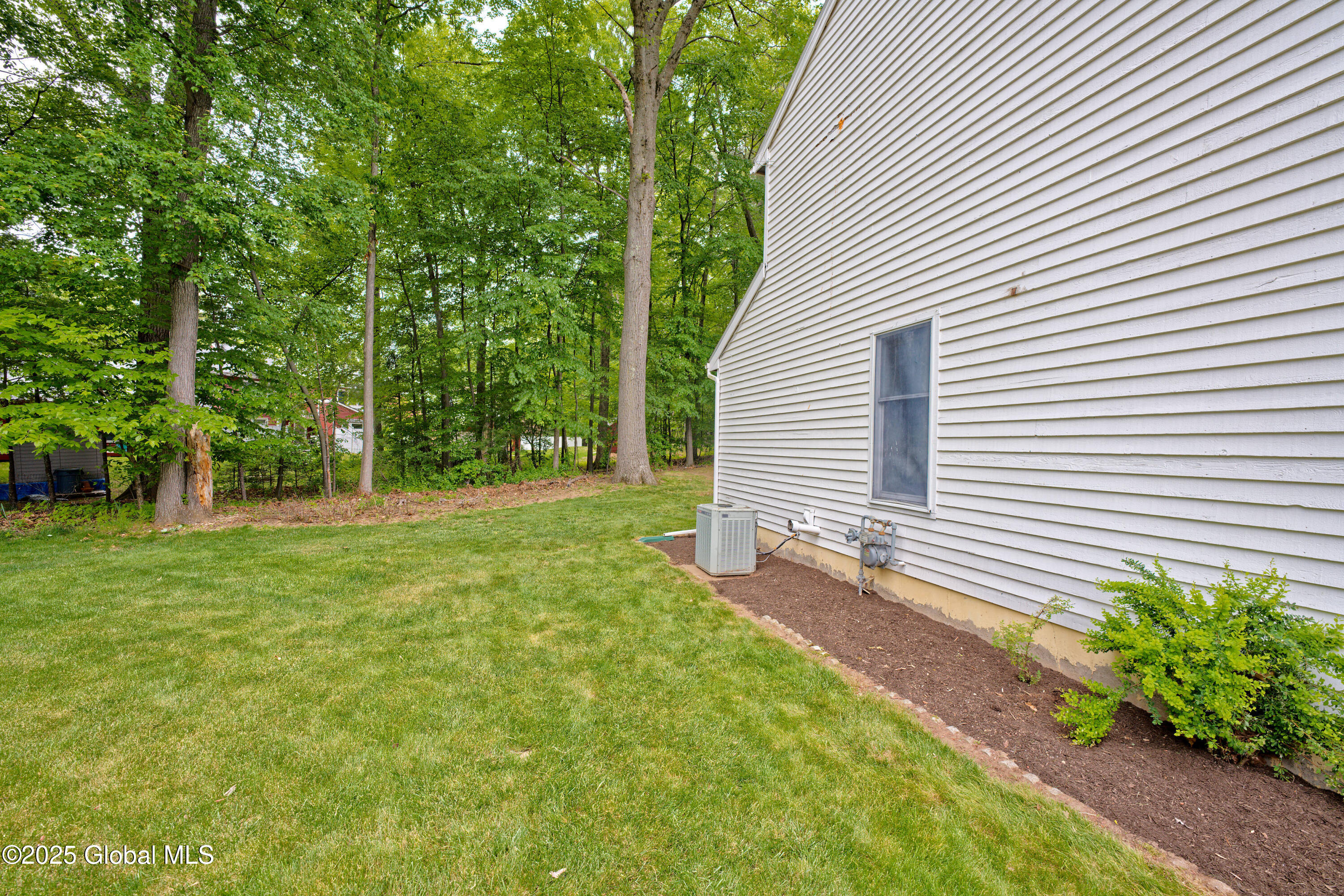 69 Brenden Court, Clifton Park, New York image 33