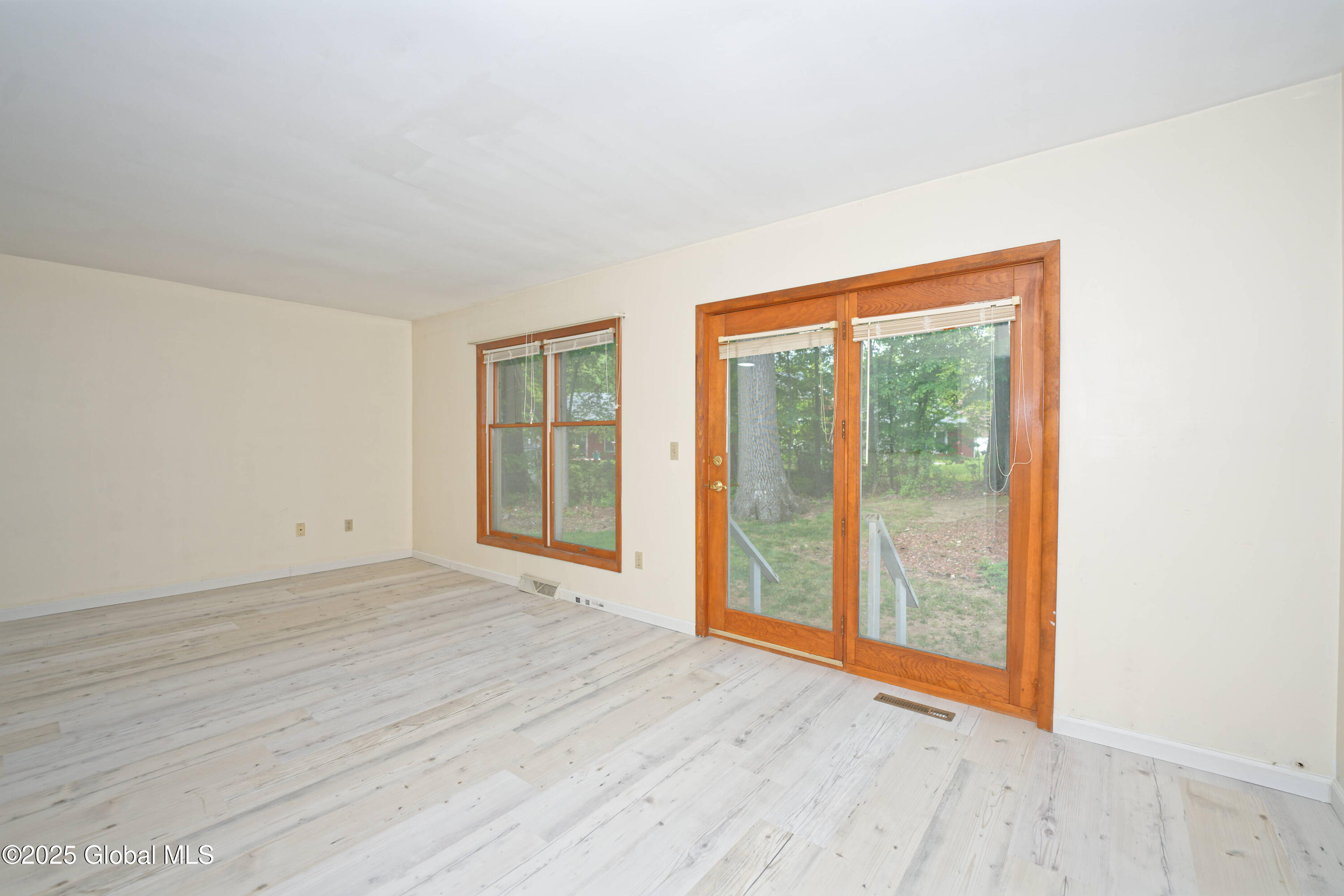 69 Brenden Court, Clifton Park, New York image 14