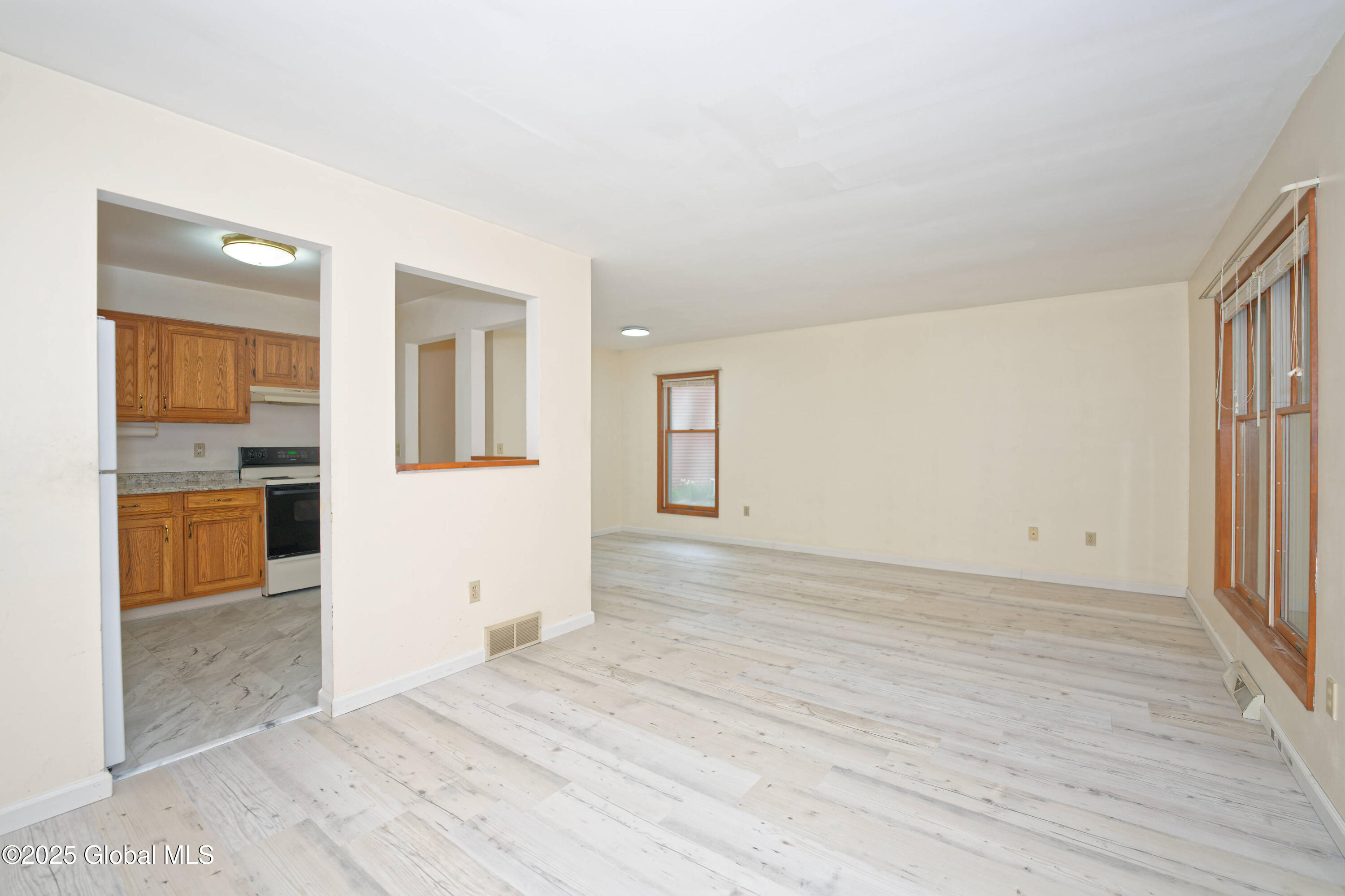 69 Brenden Court, Clifton Park, New York image 13