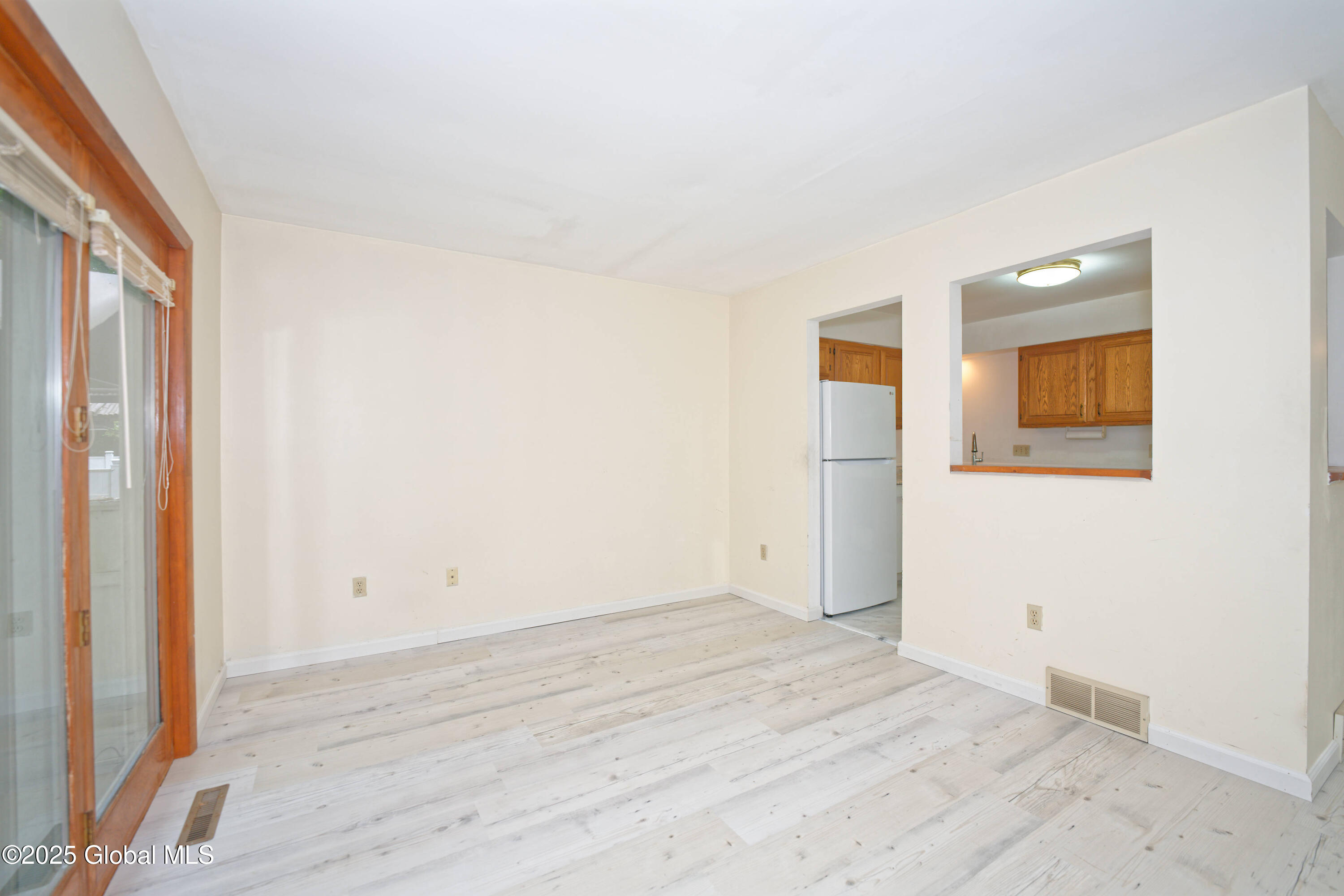 69 Brenden Court, Clifton Park, New York image 11
