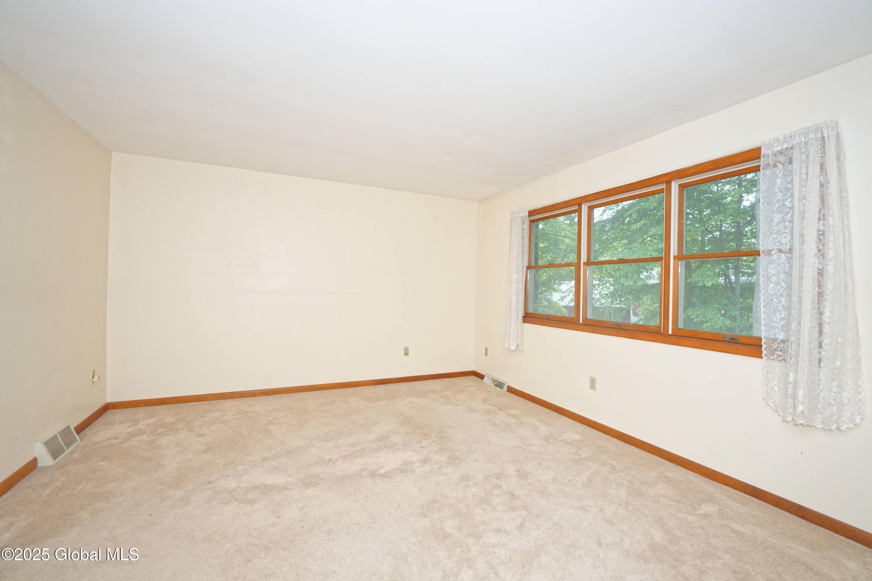 69 Brenden Court, Clifton Park, New York image 21