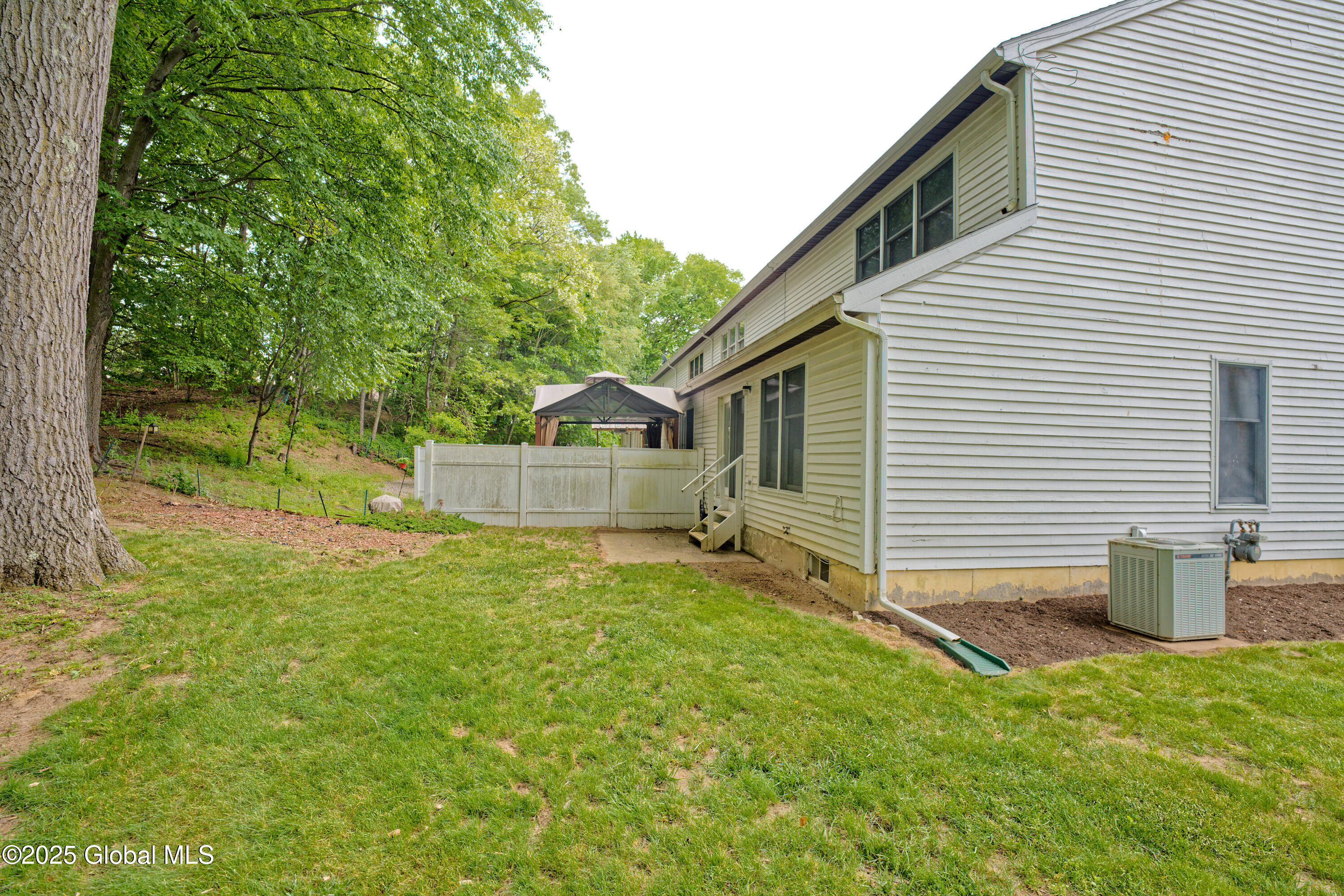 69 Brenden Court, Clifton Park, New York image 34