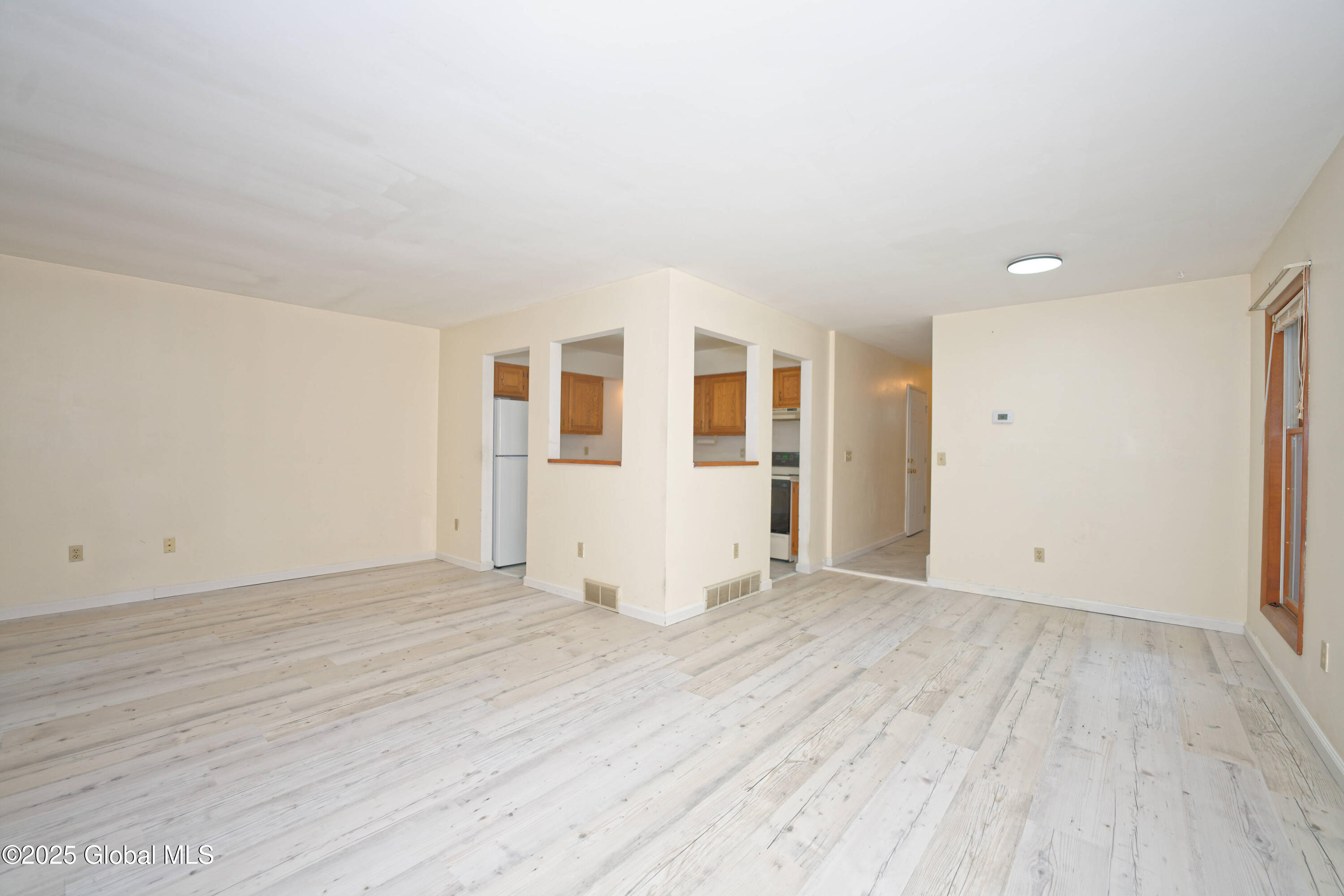 69 Brenden Court, Clifton Park, New York image 9