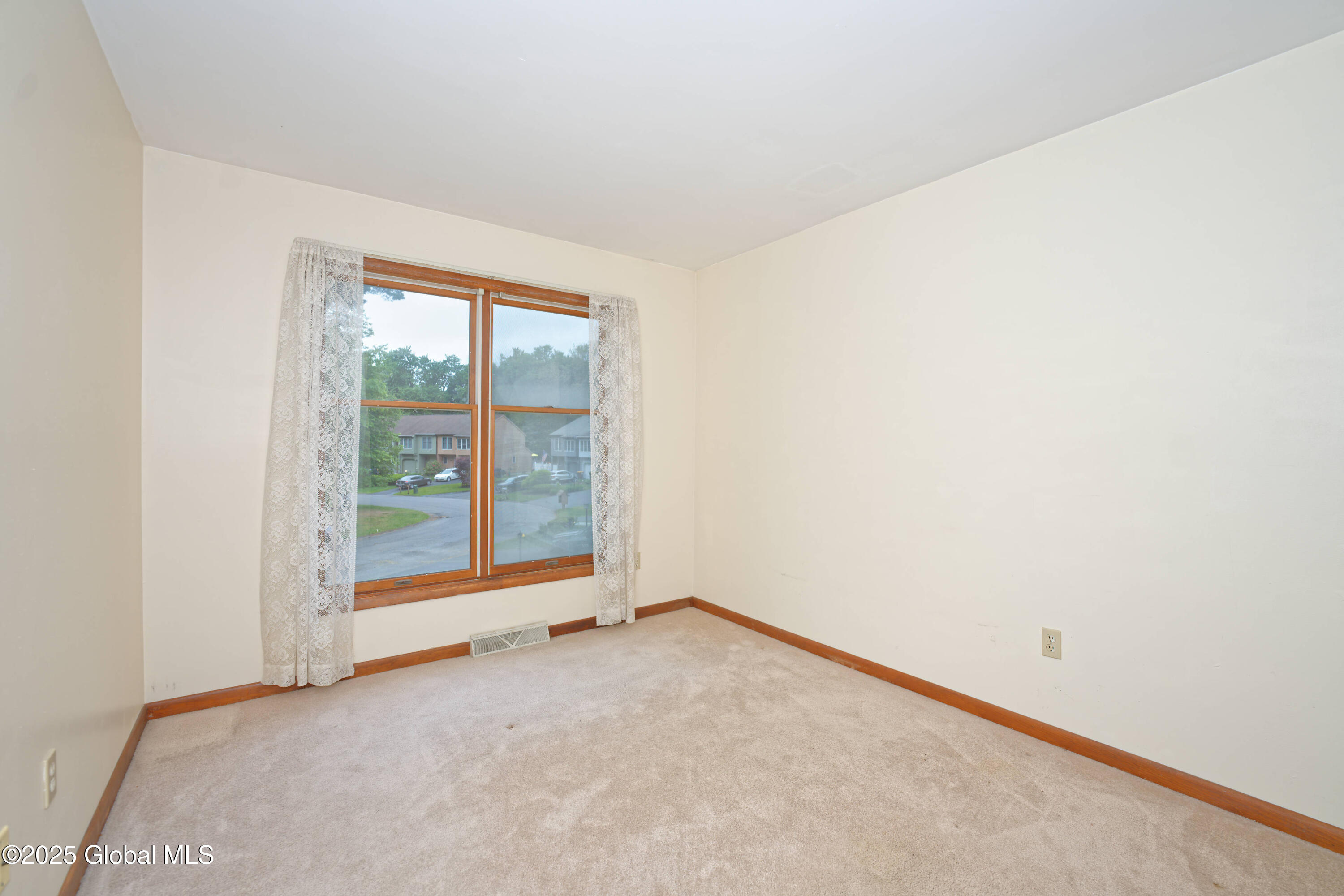 69 Brenden Court, Clifton Park, New York image 23