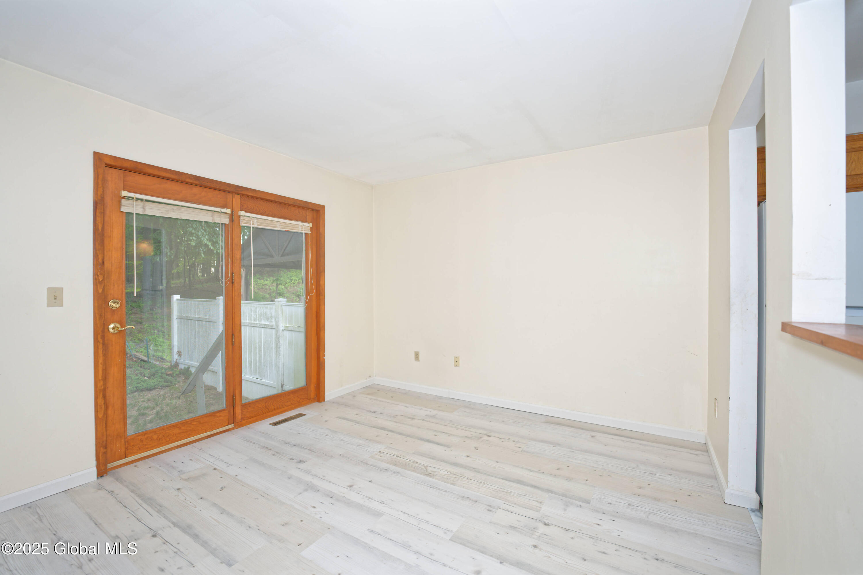 69 Brenden Court, Clifton Park, New York image 12