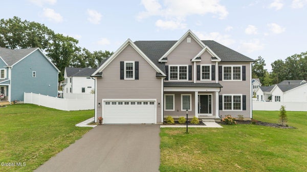 13 EDENFIELD ST, ALBANY, NY 12211 - Image c9d428557c242fb8d4fcc50fed5bc1a4/621744620