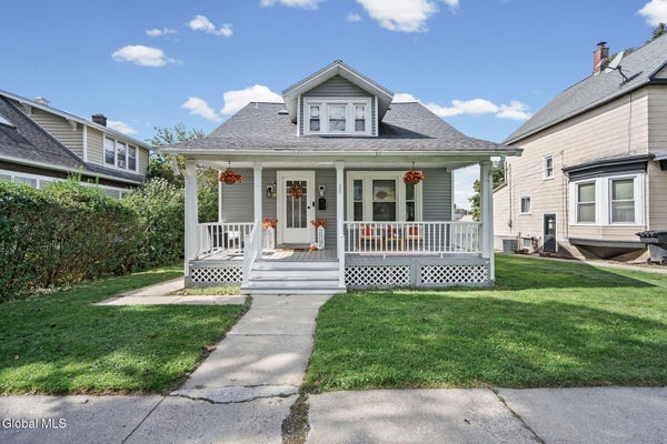 869 7TH AVE, TROY, NY 12182 - Image c9f2f5ee7b6727ec5c10bac8e9e8e16c/3215294595
