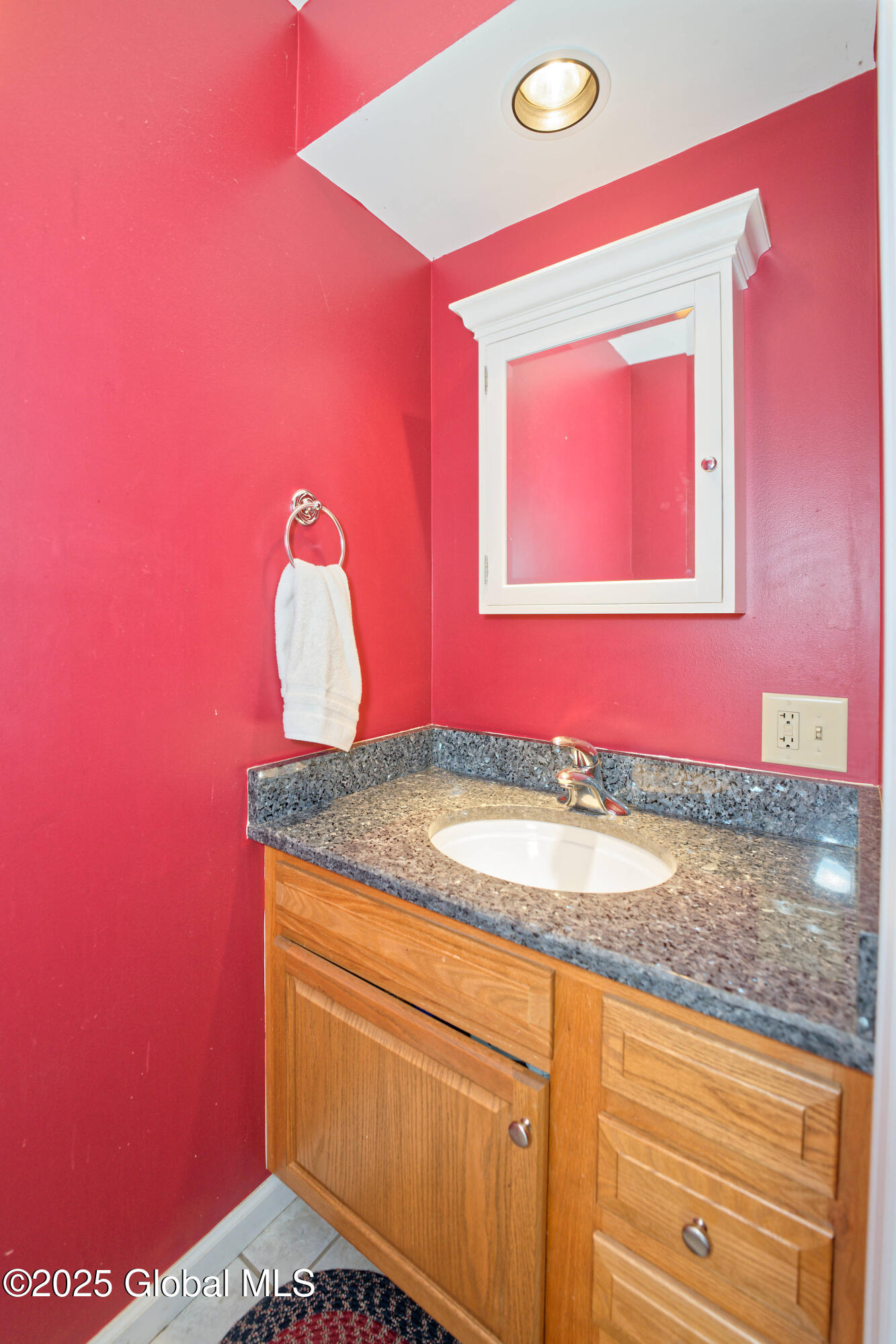 37 Old Hickory Road, Troy, New York image 34