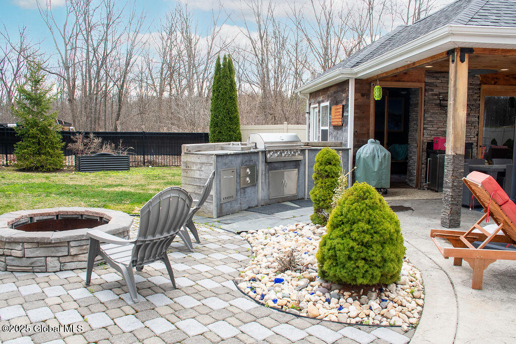 20 Fort Vaux Lane, Latham, New York image 22