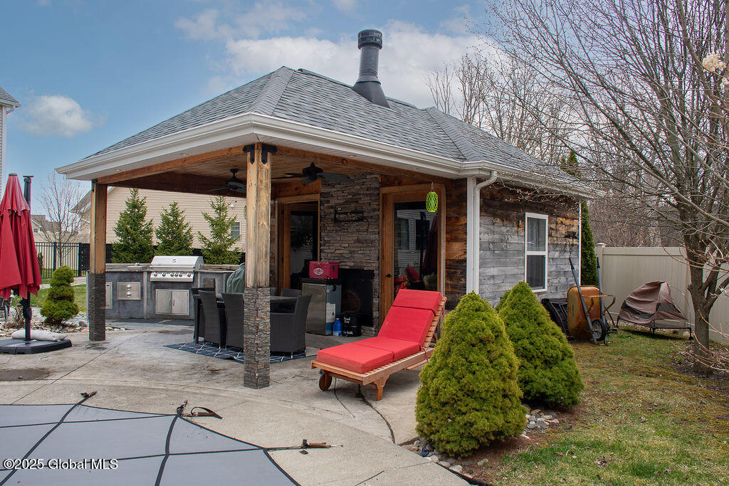 20 Fort Vaux Lane, Latham, New York image 27