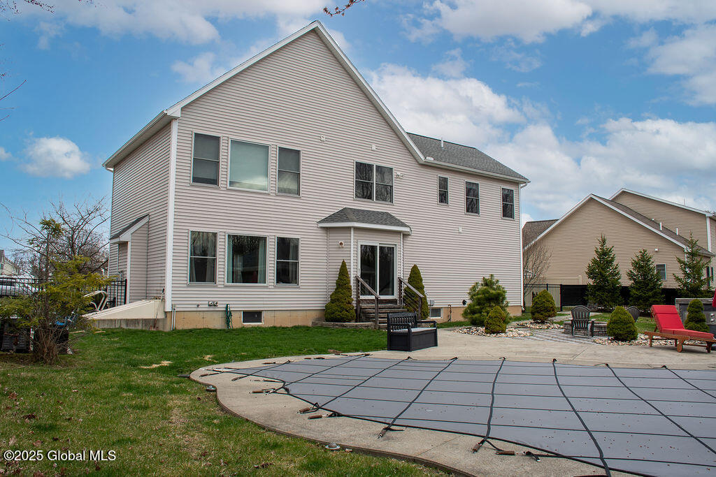 20 Fort Vaux Lane, Latham, New York image 28