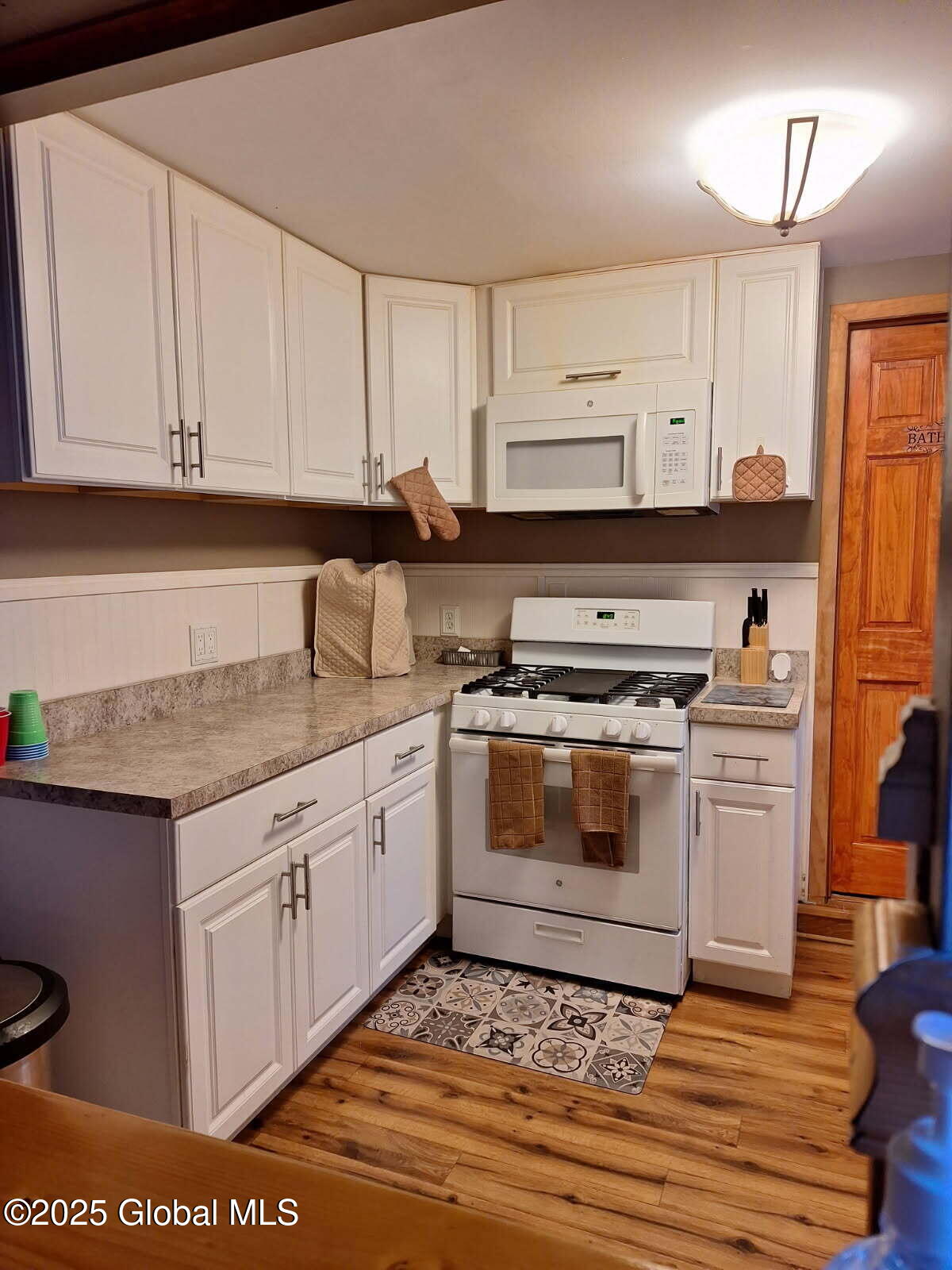 678 1st Avenue, Troy, New York image 11