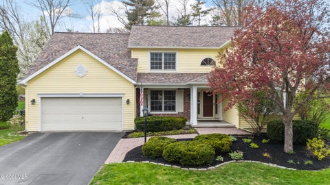 Photo of 5 Horizon Drive, Saratoga Springs, NY 12866 (MLS # 202622205)