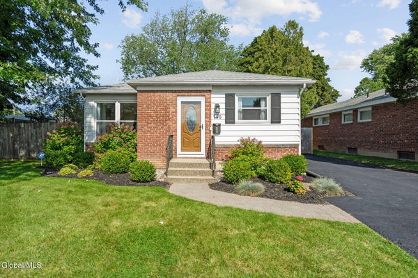 145 RAMSEY PL, ALBANY, NY 12209 - Image ca669c2562a992e6bc843d2613a027aa/1409824571