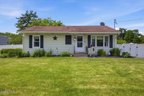 Homes For Sale - 31 Maine Avenue<br/> Rensselaer, NY 12144